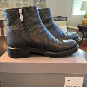 Aquatalia Laurenza leather boot. Black. 8m